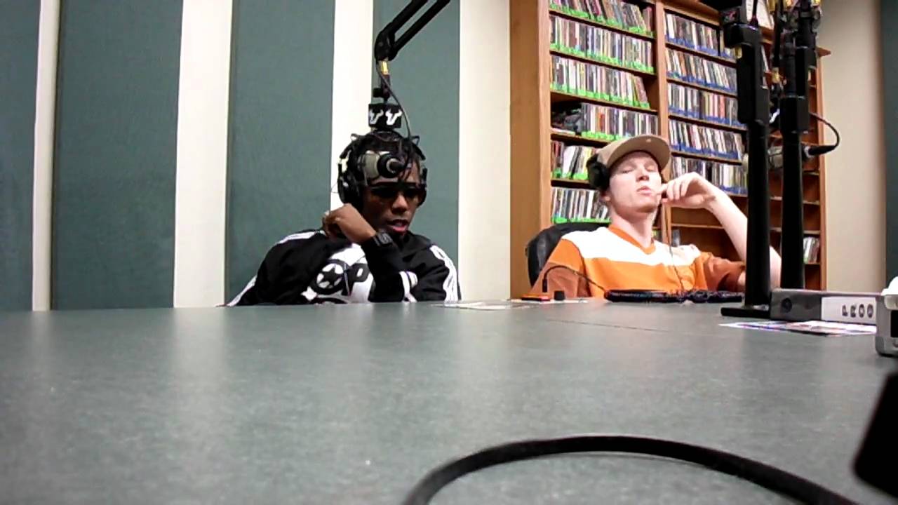 Tiger The HopeBoy & Leegit  discuss "AMSCOT MONEY"