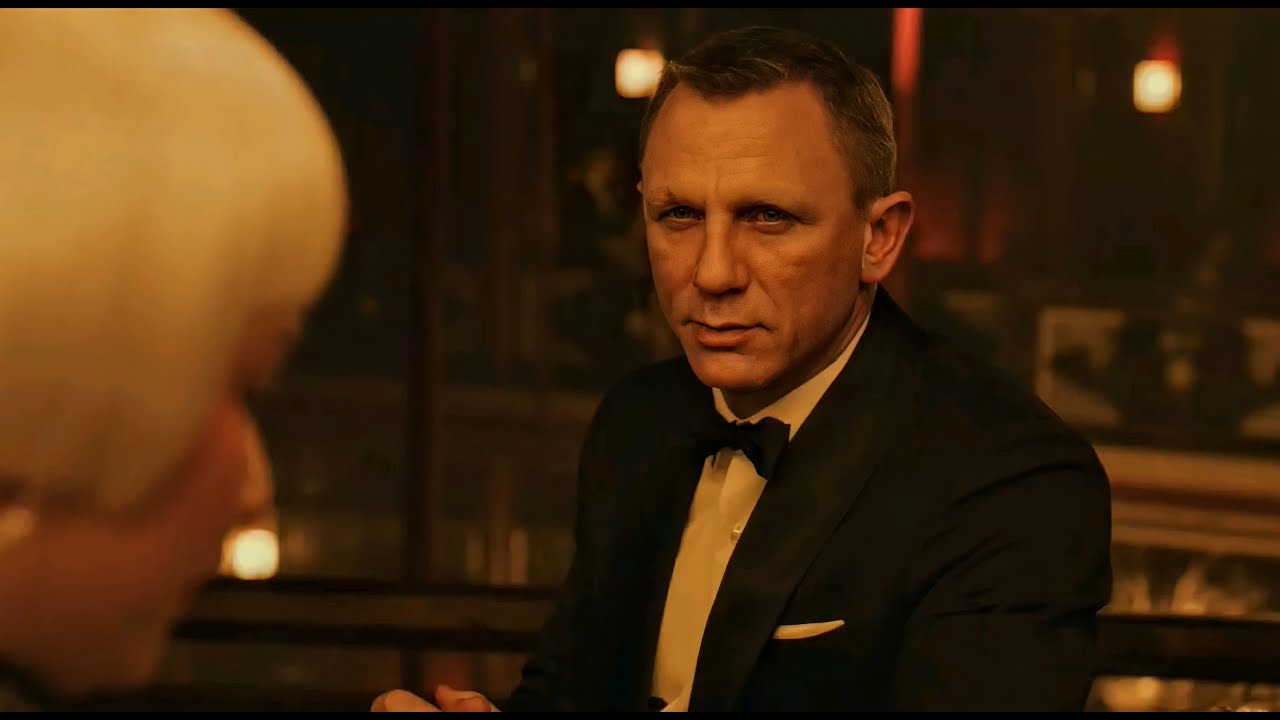 James Bond ordering cocktails for 4 minutes straight