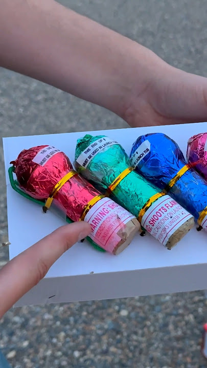 THE BEST DAYTIME FIREWORK SHELLS I’VE FOUND #Shorts #Fireworks