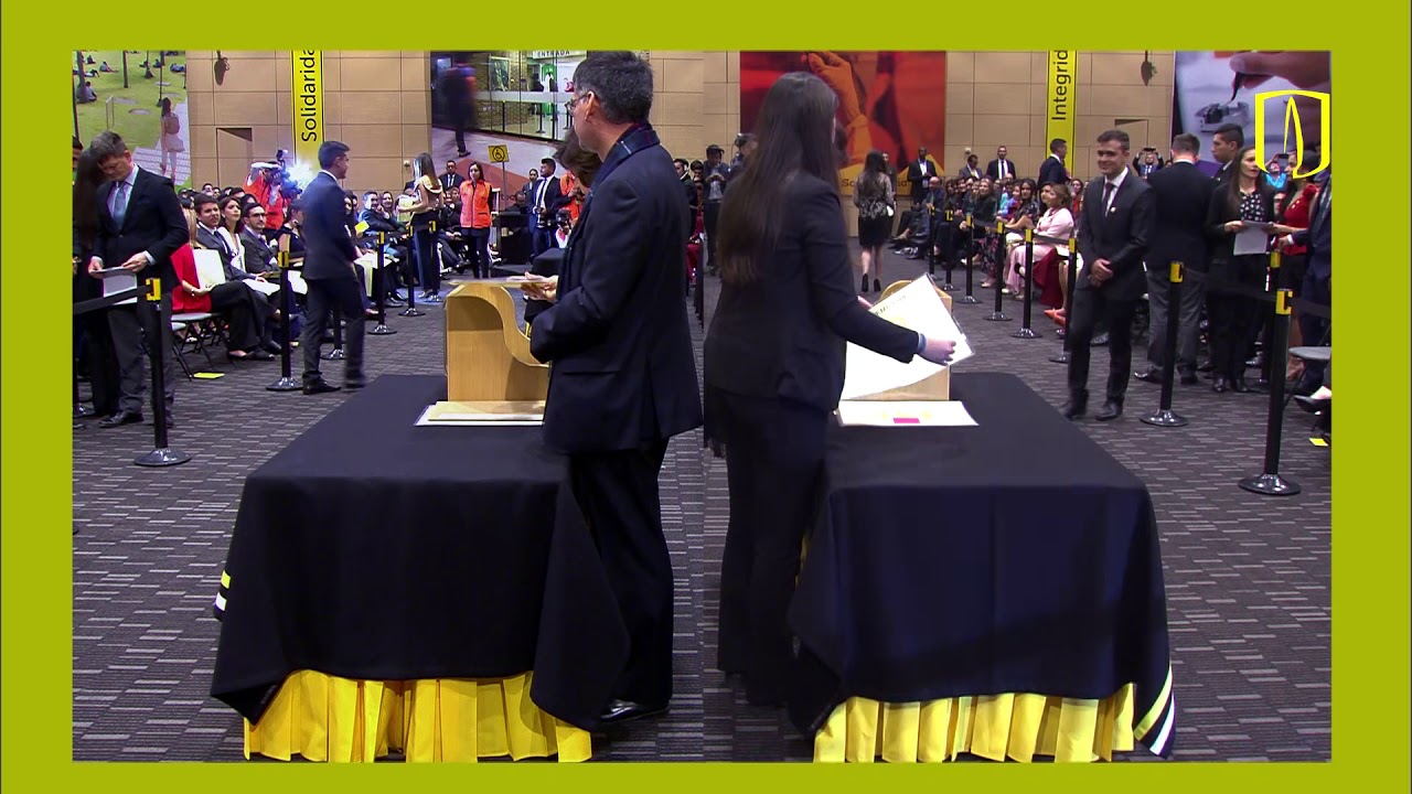 Primera ceremonia de grados de pregrado 2019-I: Entrega de diplomas ...