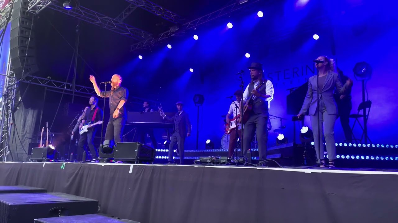 Vesterinen yhtyeineen : Maailma palaa @Tangomarkkinat 11.7.24 LIVE