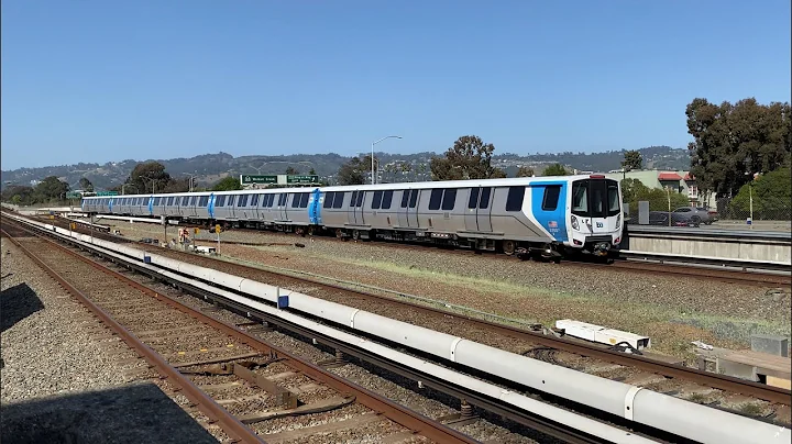 Bay Area Rapid Transit [BART] Trains @ MacArthur (...