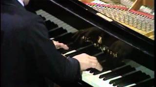 Vladimir Ashkenazy: Beethoven Piano Concerto 1 Mvt 2