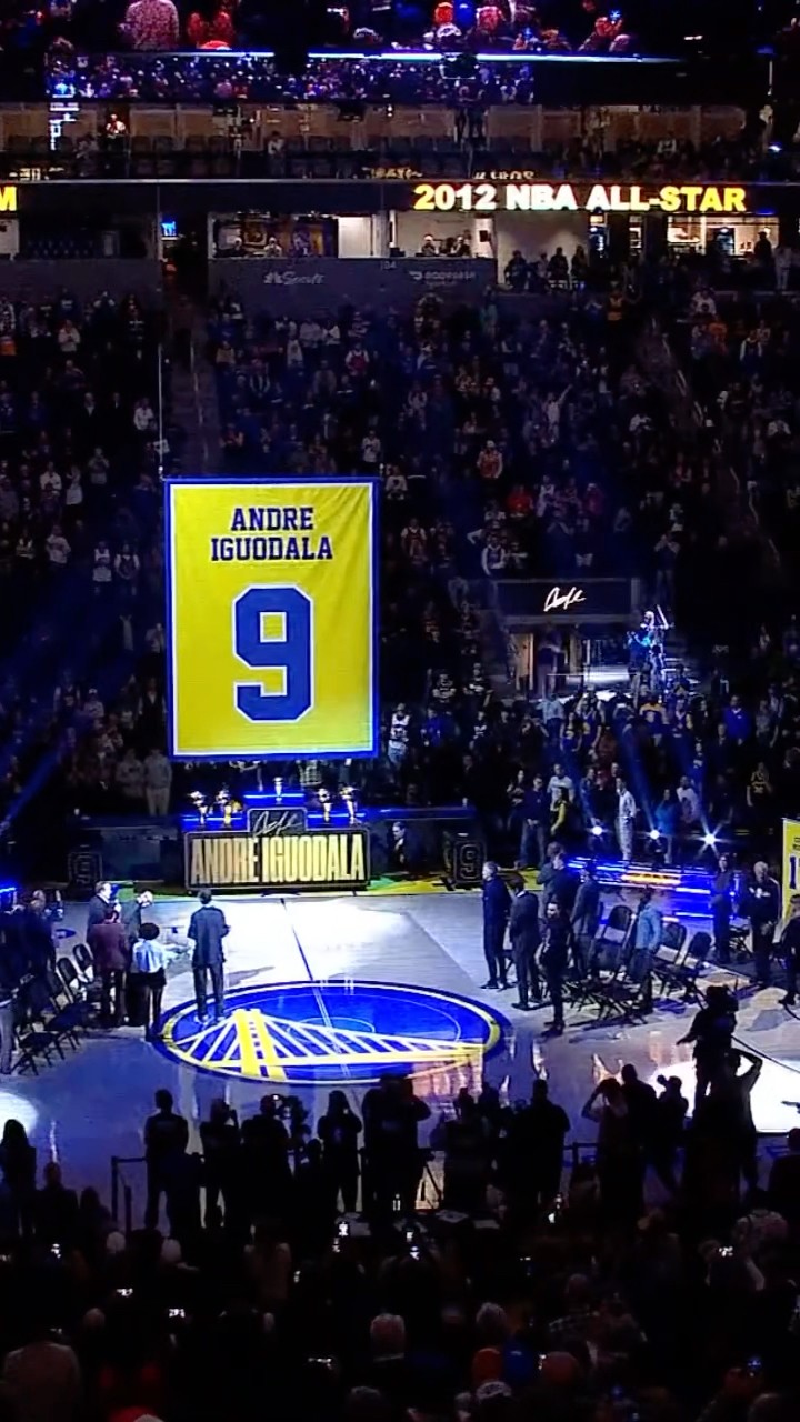 Iggy’s jersey is unveiled for his jersey retirement