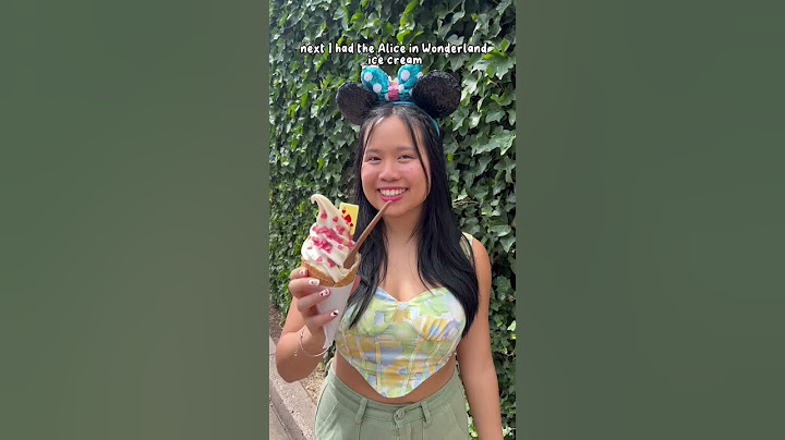 Rating everything I ate at Disneyland Paris 🇫🇷