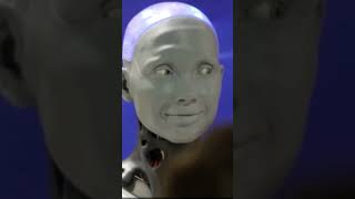 Robot press conference. Let's meet the panel.