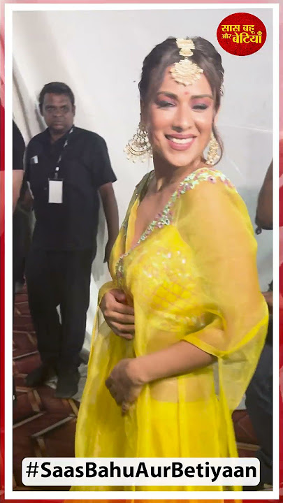 Nia Sharma radiates grace and energy, celebrating the spirit of Durga Maa