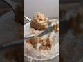 スプーン2本で丸い鶏団子作ります♪