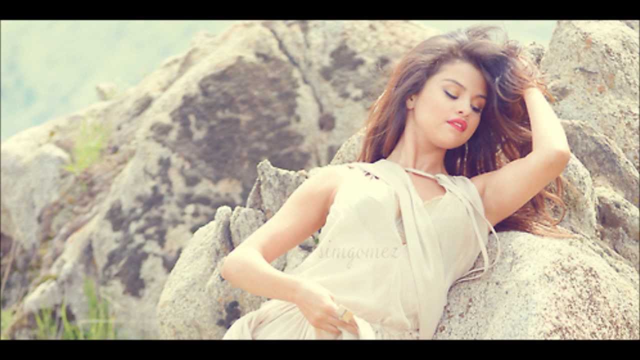 Selena Gomez - Come and get it (Lyrics + pictures.) - YouTube