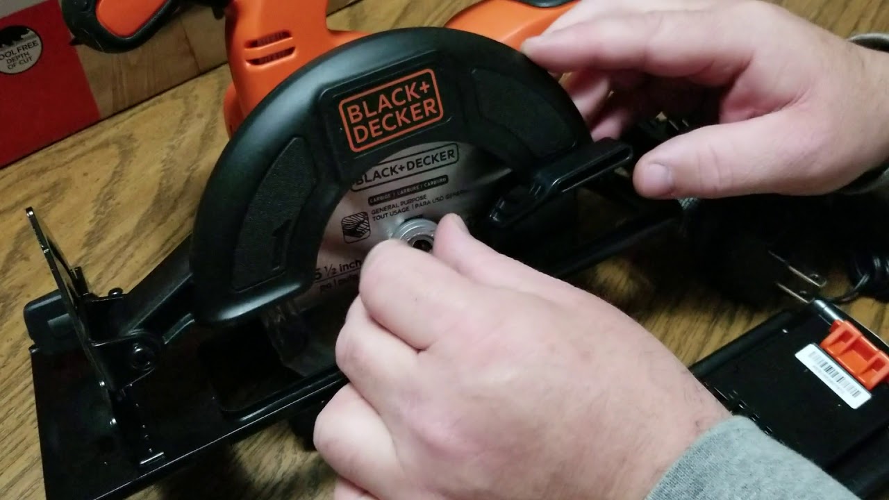 How to install a blade on Black and Decker 20 volt cordless circular saw 