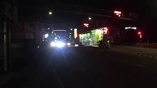 6679B次復興號回送(慧燈中學專車)通過平交道