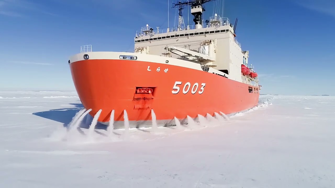氷を砕き、南極へ —— 砕氷艦「しらせ」元艦長が語る航海の記憶 | 極