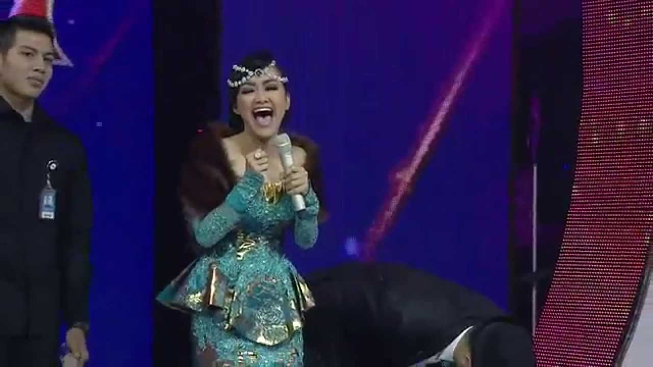 Julia Perez Kebelet Nikah sama Mamanya Belom Direstuin - Konser Seleksi KDI 2015 (26/3)