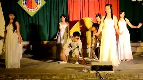 THPT Cái Nước. ngừi mẹ trog mơ ^^