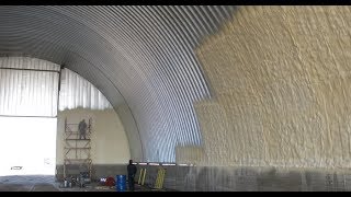 Напыление ППУ на металлическую поверхность. Утепление ангаров с складов видео Утепление складов пенополиуретаном