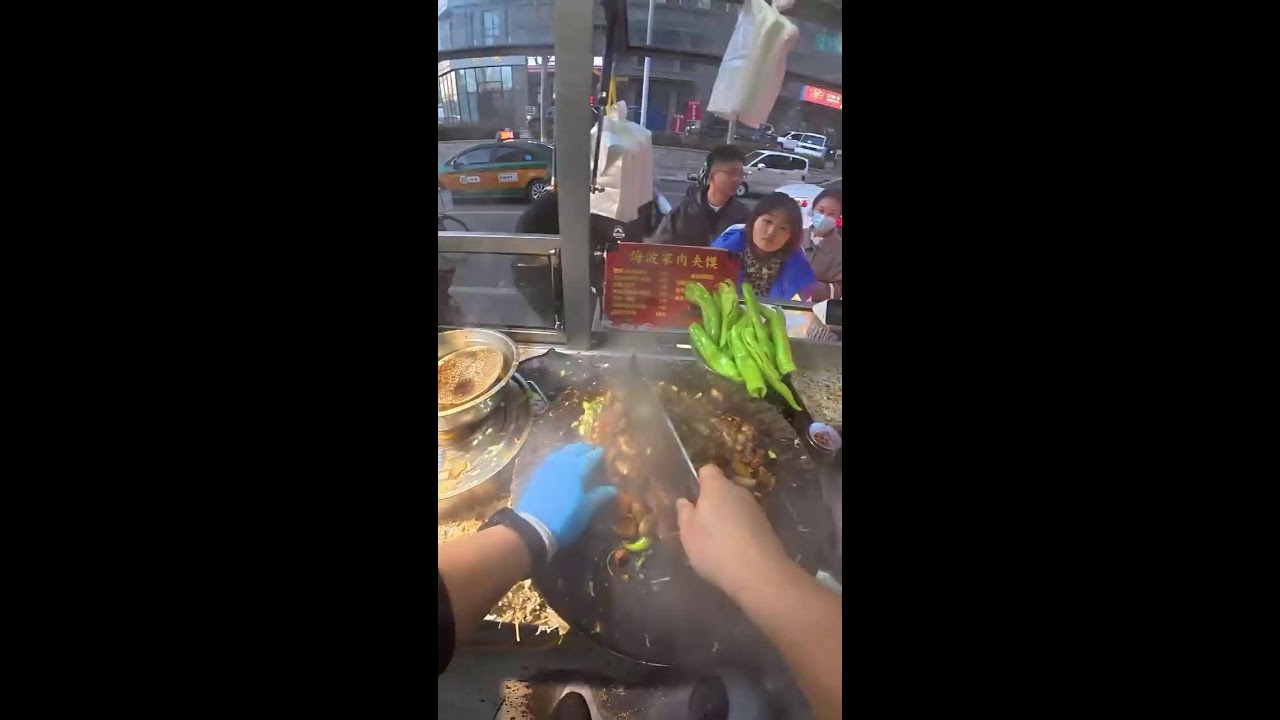 Live streaming of 威武雄壮