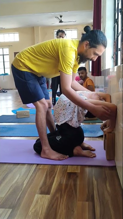 APARBACK #yoga #upar #backworkout #kgf #vyasyogacenter #video #yogapractice #backpain #yogagirl #ok