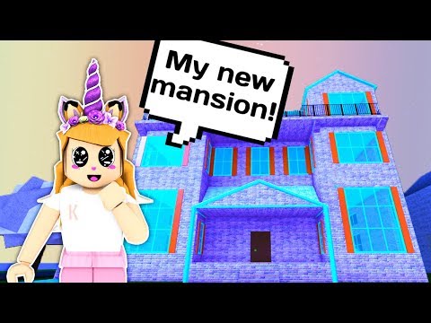 Spending 3000 Robux On The Biggest Mansion Roblox Work At A Pizza Place Youtube - decorating my new mansion roblox work at a pizza place youtube