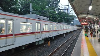Kereta tiba di Stasiun Sudirman, siap untuk mengantarkan penumpang sampai ke tujuan #railfans #krl