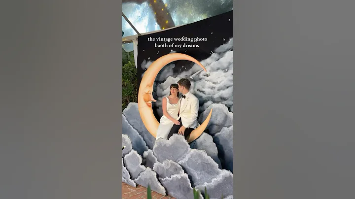 Vintage Wedding Photo Booths are Here to Stay