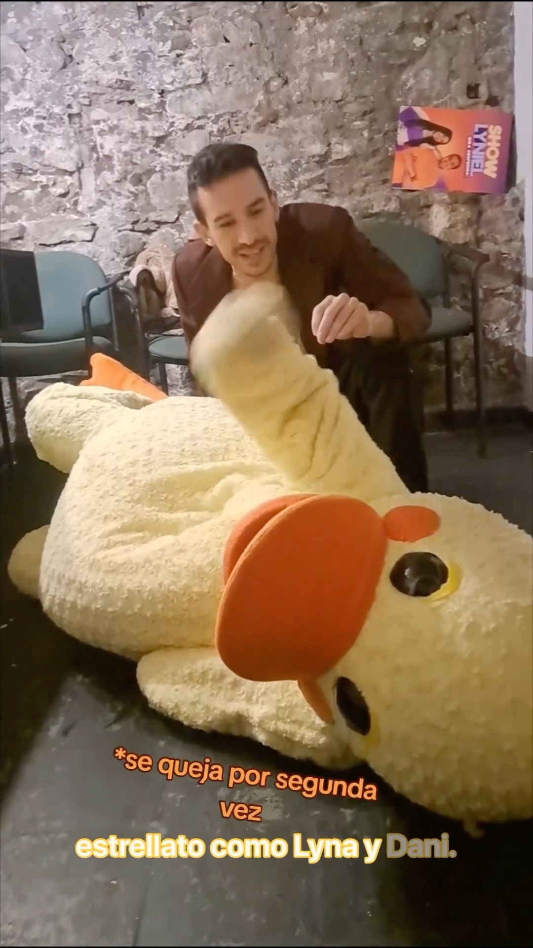 Así se prepara el Sr Pato para el Show Lyniel ?‍↔️#humor #lyniel
