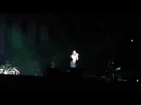 Sunidhi Chauhan Live Performance in London @Wembley SSE FEB2017 Deedar De