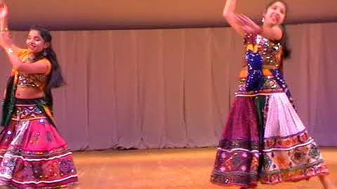 Pooja Khemani and Diya Khemani   Nagada and Udi Udi