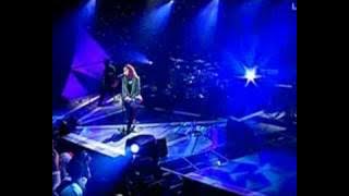 Yuna - Cinta Sempurna (MTV @ Muzik25)