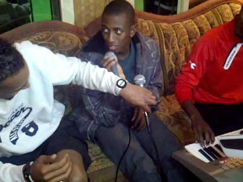 حقروص وسلوم الشامسي 