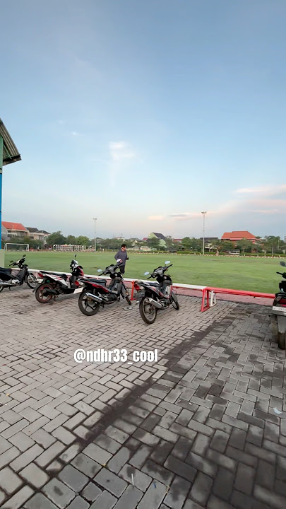 Olahraga Pagi Keliling Lapangan Sepak Bola Candi Sidoarjo #viralvideo #sports #health #like #shorts