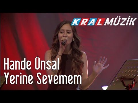 Hande Ünsal - Yerine Sevemem (Kral Pop Akustik)