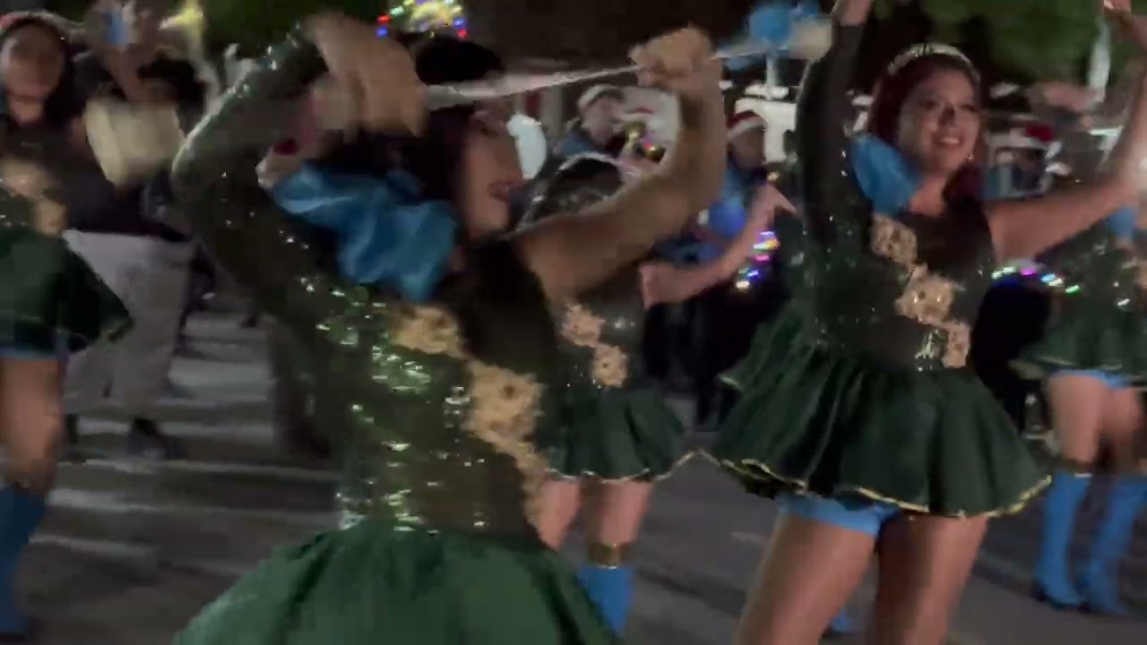 Cachiporras de la Nueva Concepcion 2024 en inauguration de las luces navideñas en El Paraíso Chalate