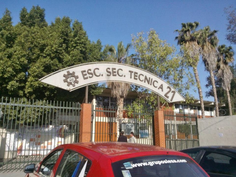 Resultado de imagen para secundaria tecnica 21,porticos del Lago en Tijuana