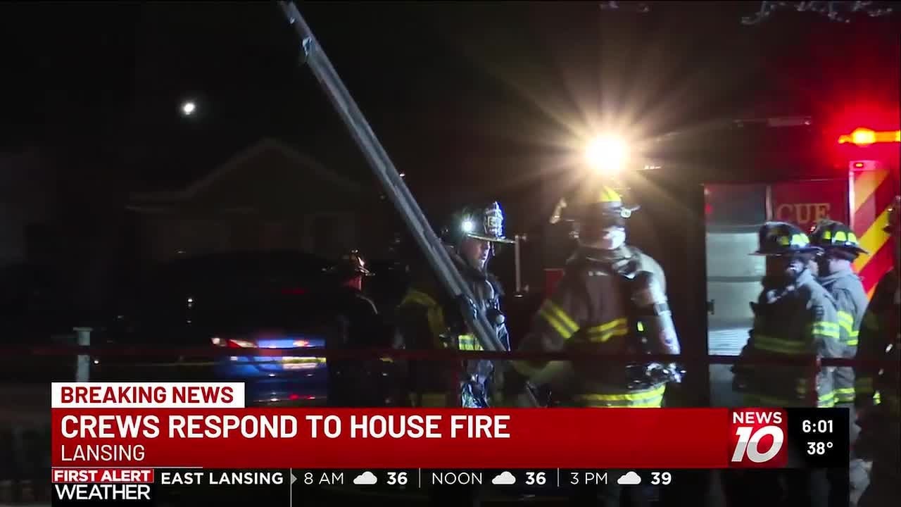 Crews respond to house fire in Lansing early Wednesday morning - YouTube
