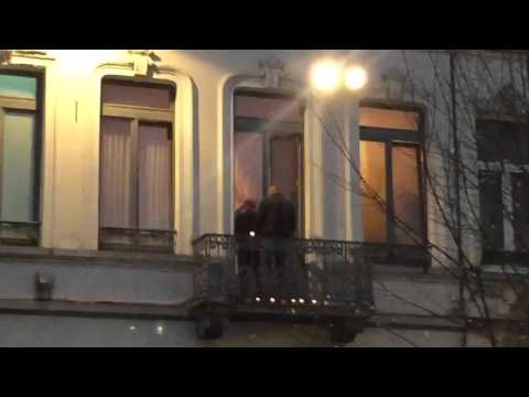 ტერორისტების ძმამ პარიზის ტერაქტის მსხვერპლთა ხსოვნისთვის სანთლები დაანთო