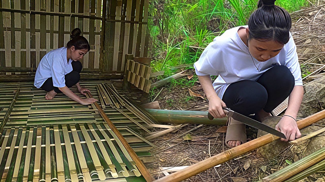 17-Year-Old’s Single MOM DIY Bamboo House Project: I Built a Bamboo Door for My Tiny House!