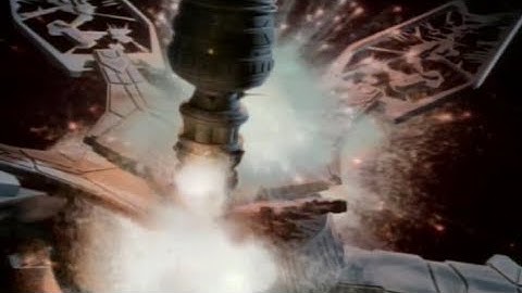 Voyager Clip | Janeway destroys the Caretaker