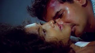 എല്ലായിടത്തും ഒരു കണ്ണ് വേണം ...!! | Malayalam Romantic Scene