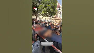 محمولان على الأكتاف مشاهد من تشييع جثماني الصحفيين أنس الشريف ومحمد قريع في غزة 