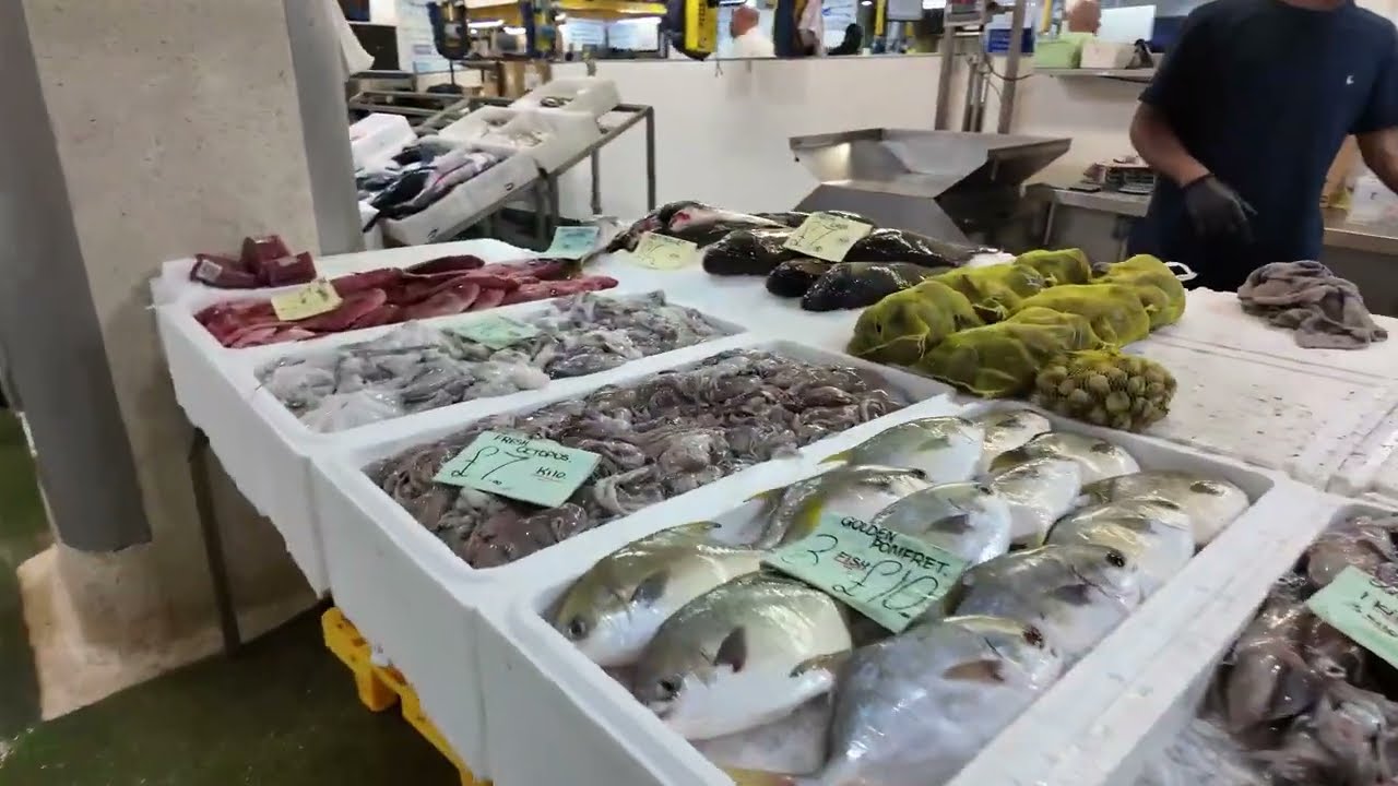 The sight and sound of billingsgate fish market