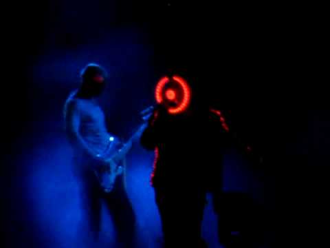 U2 ULTRA VIOLET (LIGHT MY WAY) live at Giants Stad...