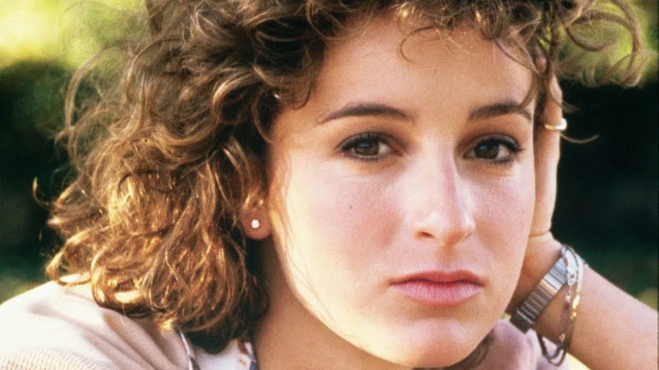 Фотографии Дженнифер Грей в бикини вызвали возмущение — слишком смело даже для взрослых