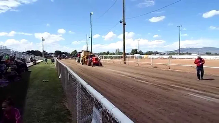 Deborah Moen Photography - Paul Moen Tractor Pull ...