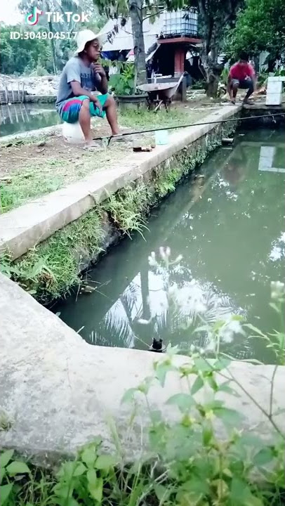 FUNNY FISHING VIDEO TIKTOK Mancing bikin emosi