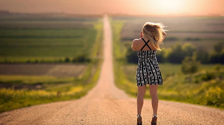 Gareth Emery Ft. Christina Novelli - Concrete Ange...