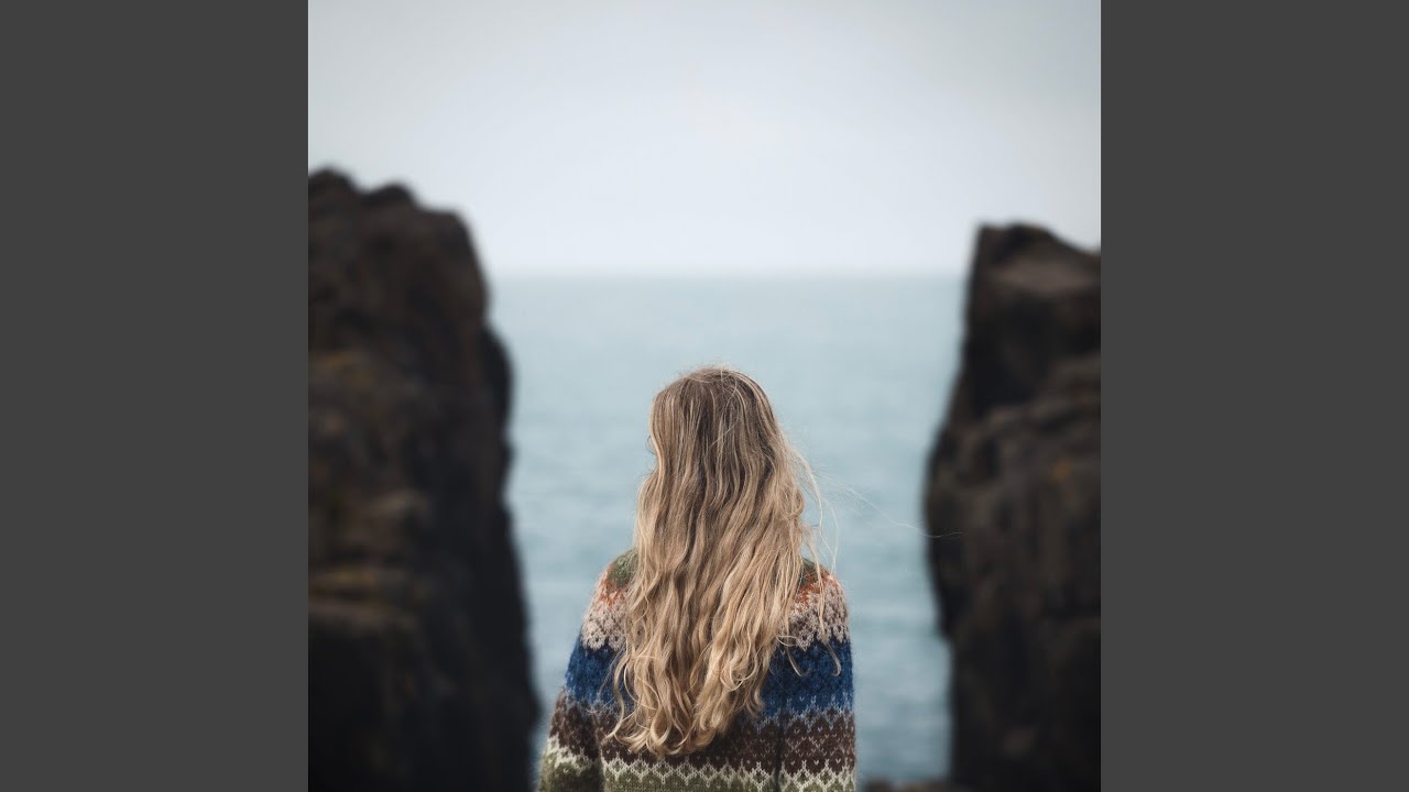 Right? adlı videoyu YouTube'da izle Right? adlı videoyu YouTube'da izle