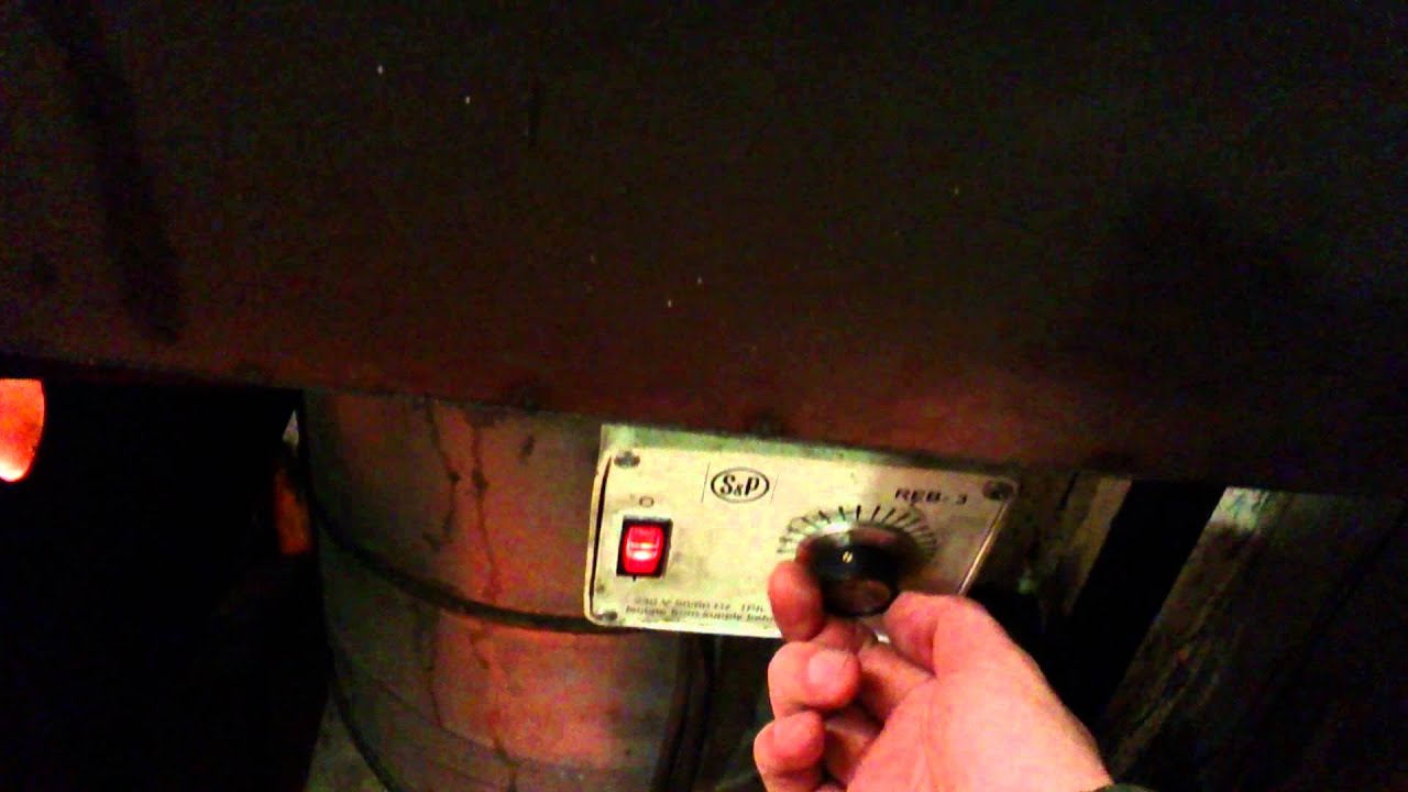 Homemade Waste Oil Burner Free Workshop Heating - YouTube