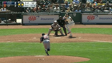 CLE@SF: Posey smacks a go-ahead pinch-hit double