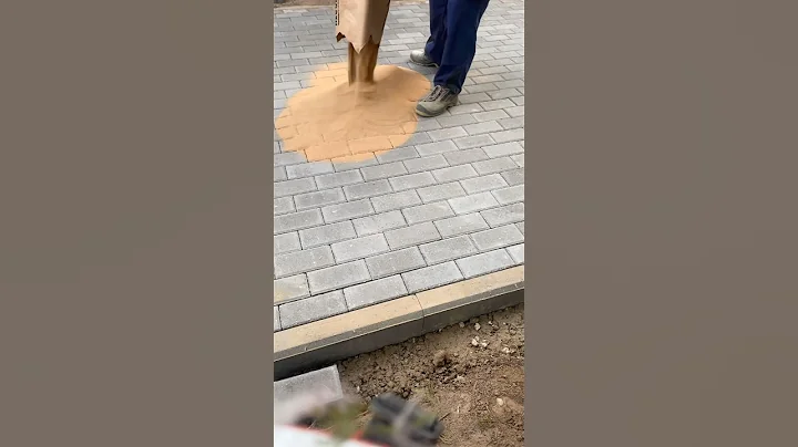 Backfilling of paving tile joints with quartz sand 🧹⌛️ #construction #works #concrete #landscaping