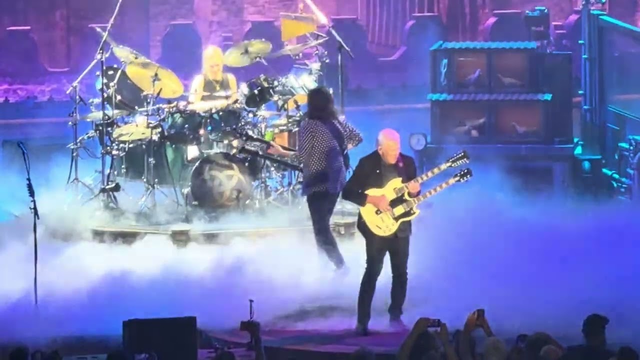 Rush “Xanadu” first song opening night with Anika. Los Angeles Forum, June 7, 2026.
